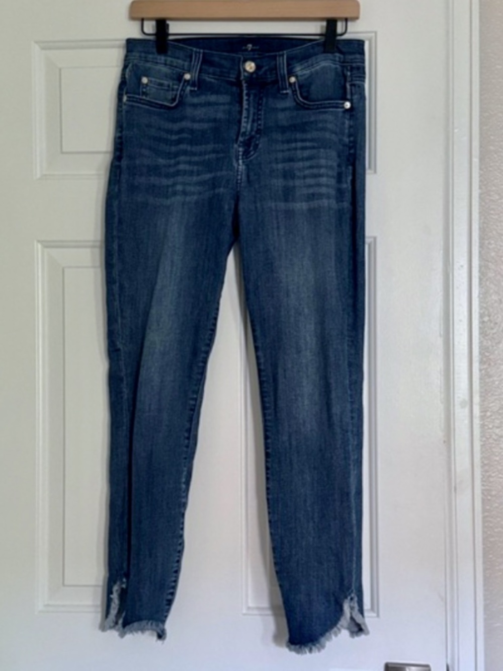 7 for All Mankind Ankle Gwenevere Frayed Raw Split Hem Asymmetrical Jeans 29